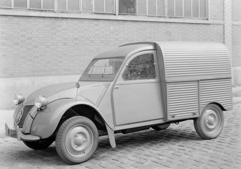 2cv_au_1951_0.jpg