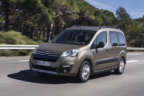 berlingo_multispace_xtr_2015_sur_autoroute_0.jpg